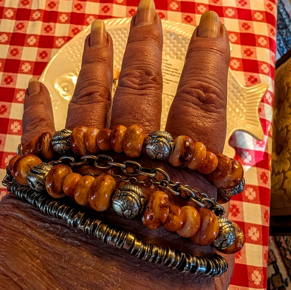 💥SOLD💥NewSpiny Oyster&999 Sterling Silver Fish Beads,3 Chain Sterling Bracelet - Picture 4 of 6